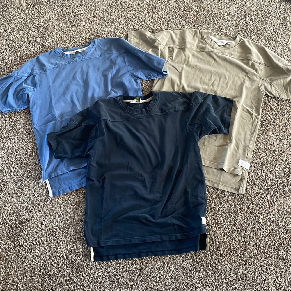 Orvis lot of 3 men’s shirts size medium. Excellent. Worn once or twice.